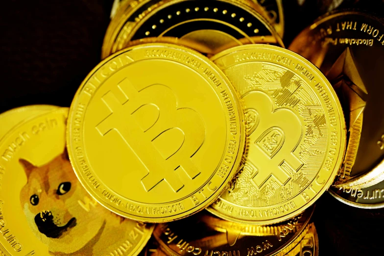 this is a group of gold bitcoin coins