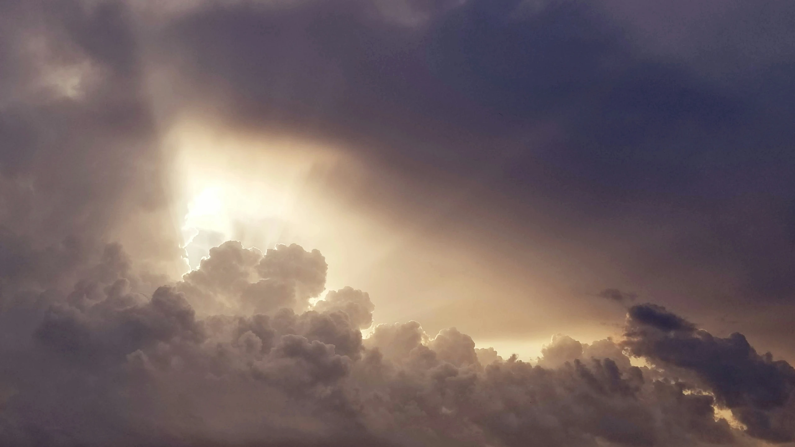 there is a group of clouds in the sky