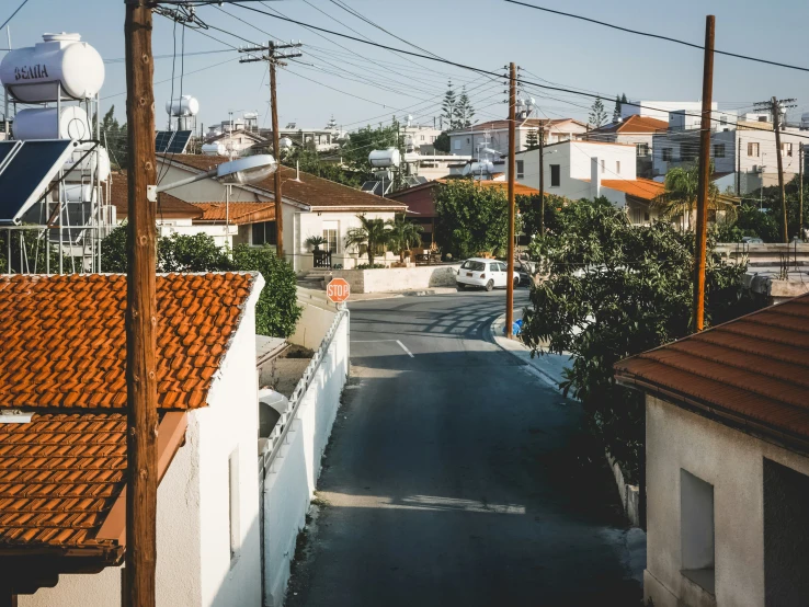 an image of a street that looks to be empty