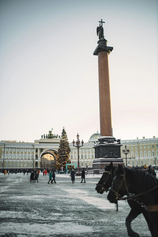 there is a horse pulling a carriage and some people