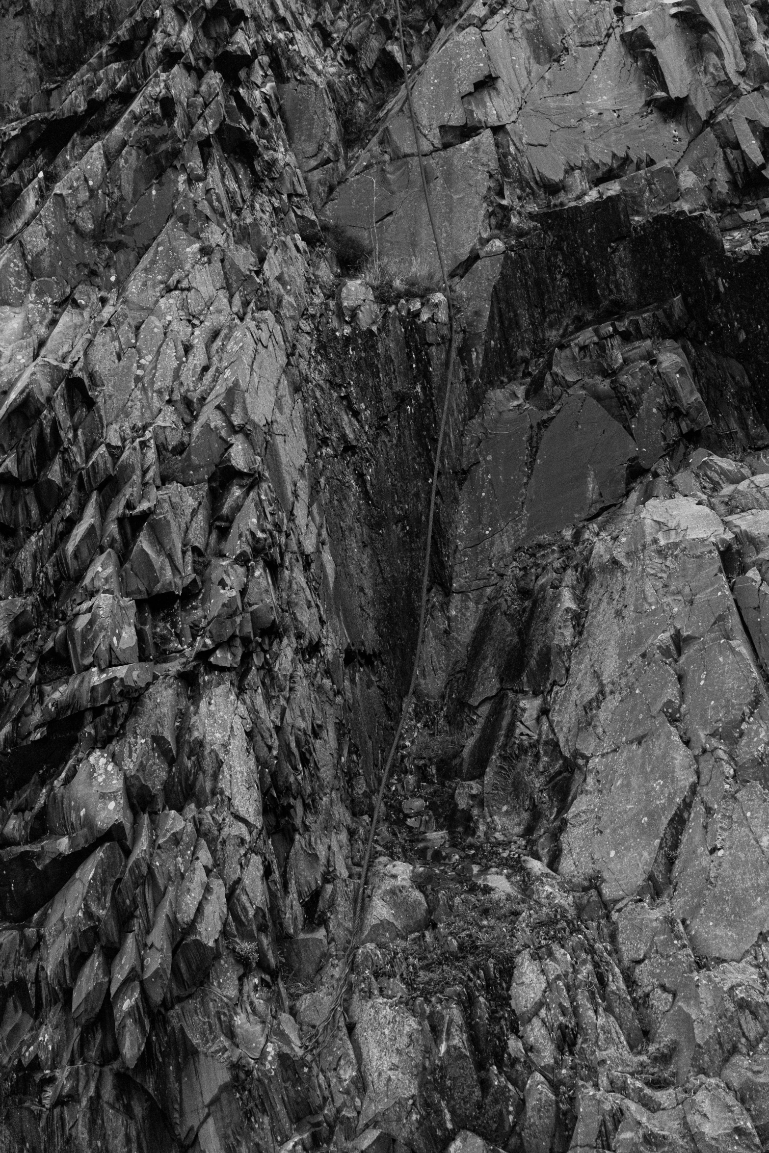 the rocks are full of gray rock patterns