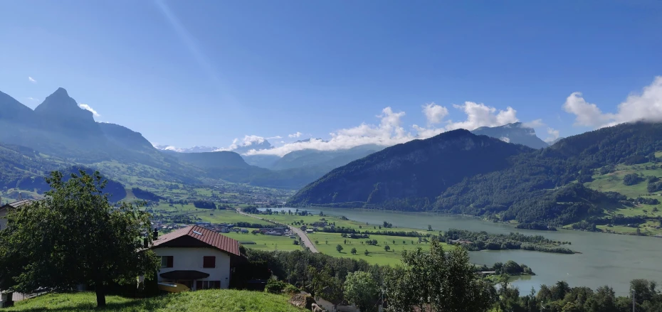 an image of a mountainous area with mountains in the background