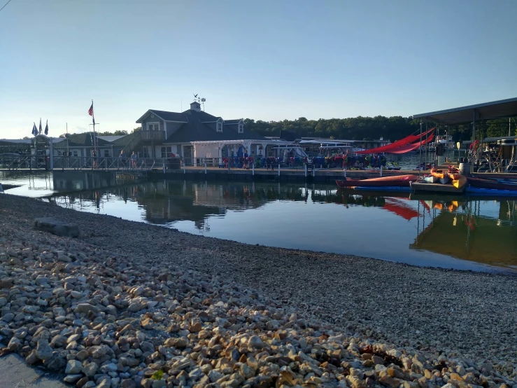 there are many boats that are docked in this marina