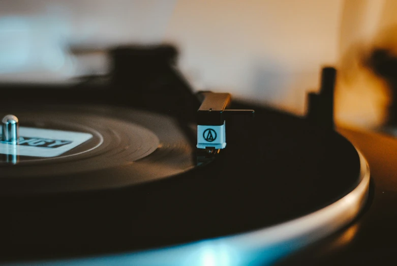 an old record player with the record attached