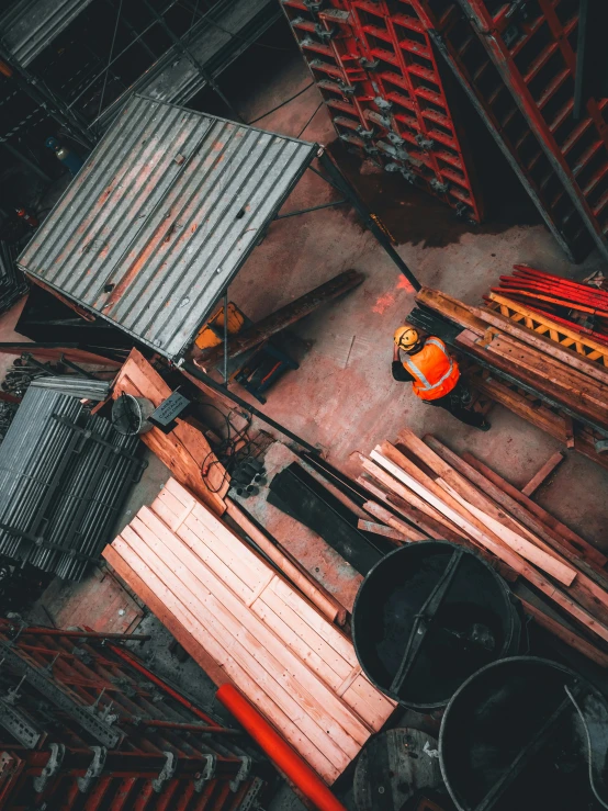 a very large building under construction with some kind of machinery