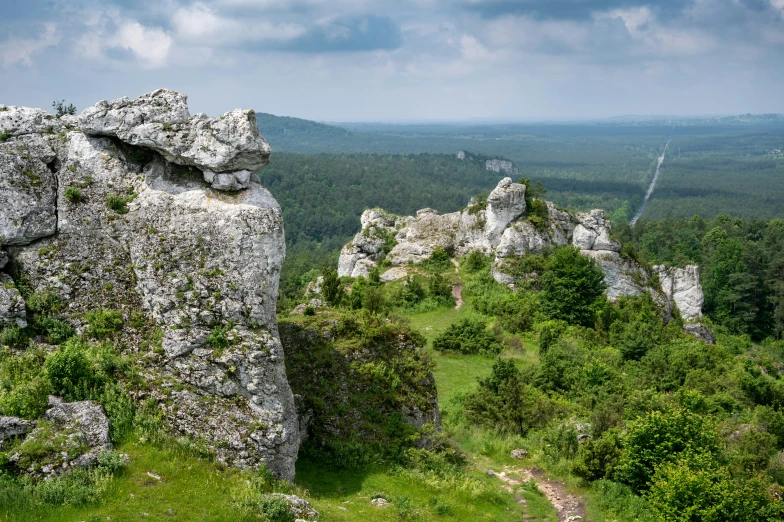 there are many large rocks on this hill