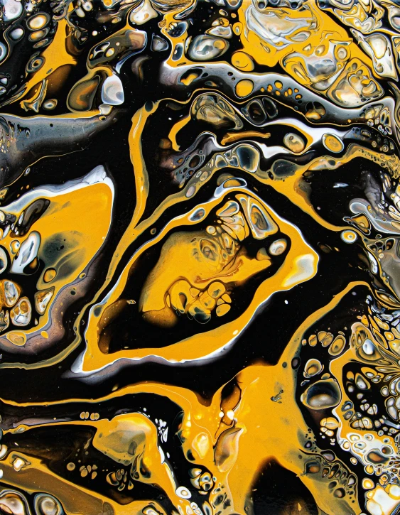 water and yellow colors make a psychedelicly abstract image