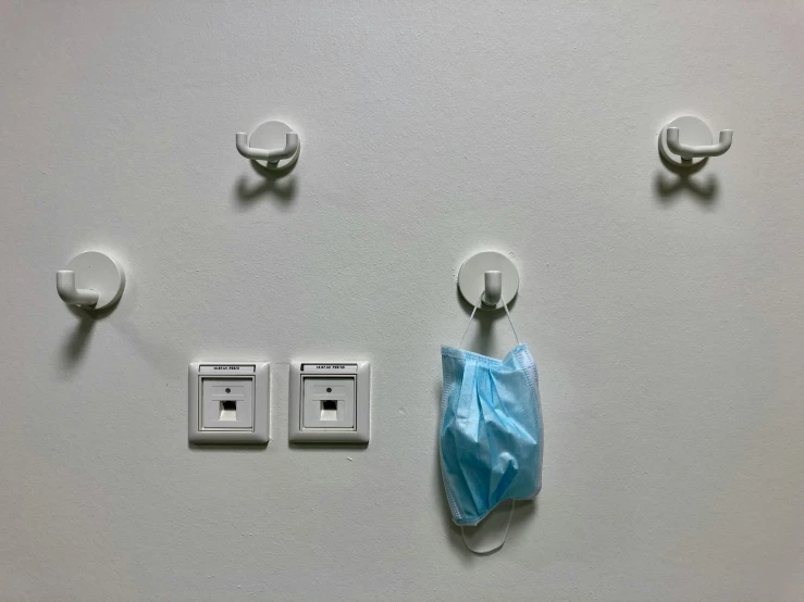 a blue bag sitting on top of a counter