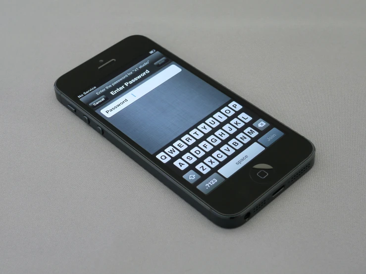 the iphone has an image of a keyboard on it