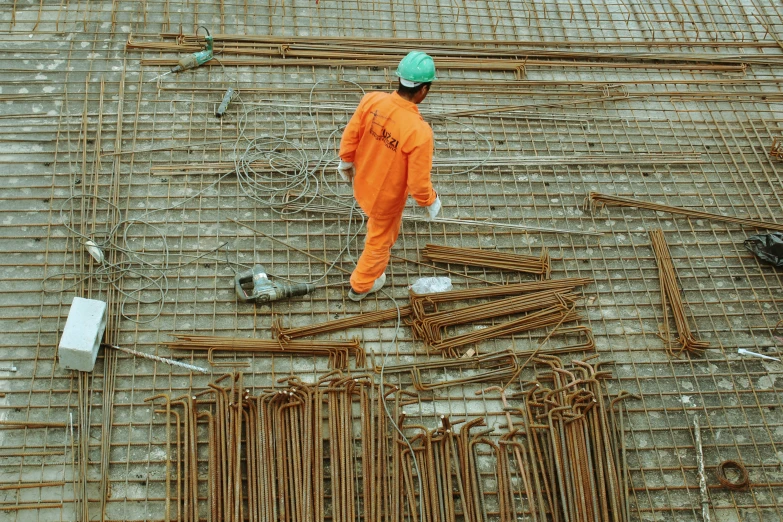 workers on the construction of new skyscrs