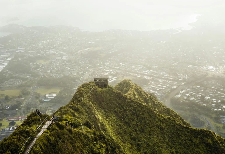 this is an image of a scenic mountainside