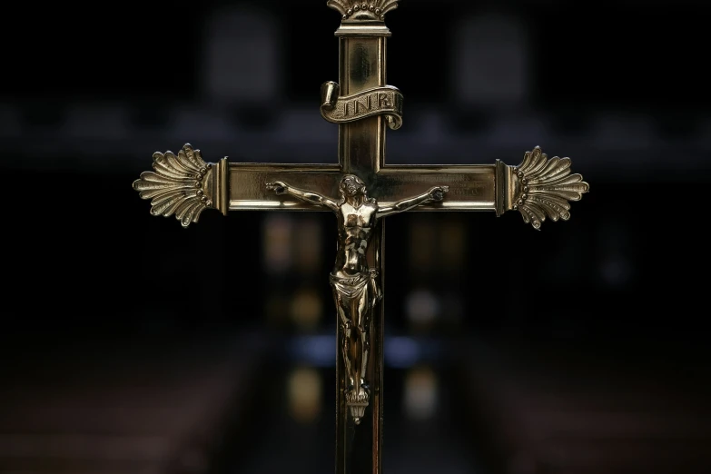 a cross that has several arms on it