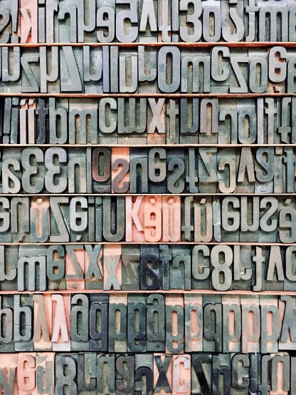 some very fancy font in many different letters