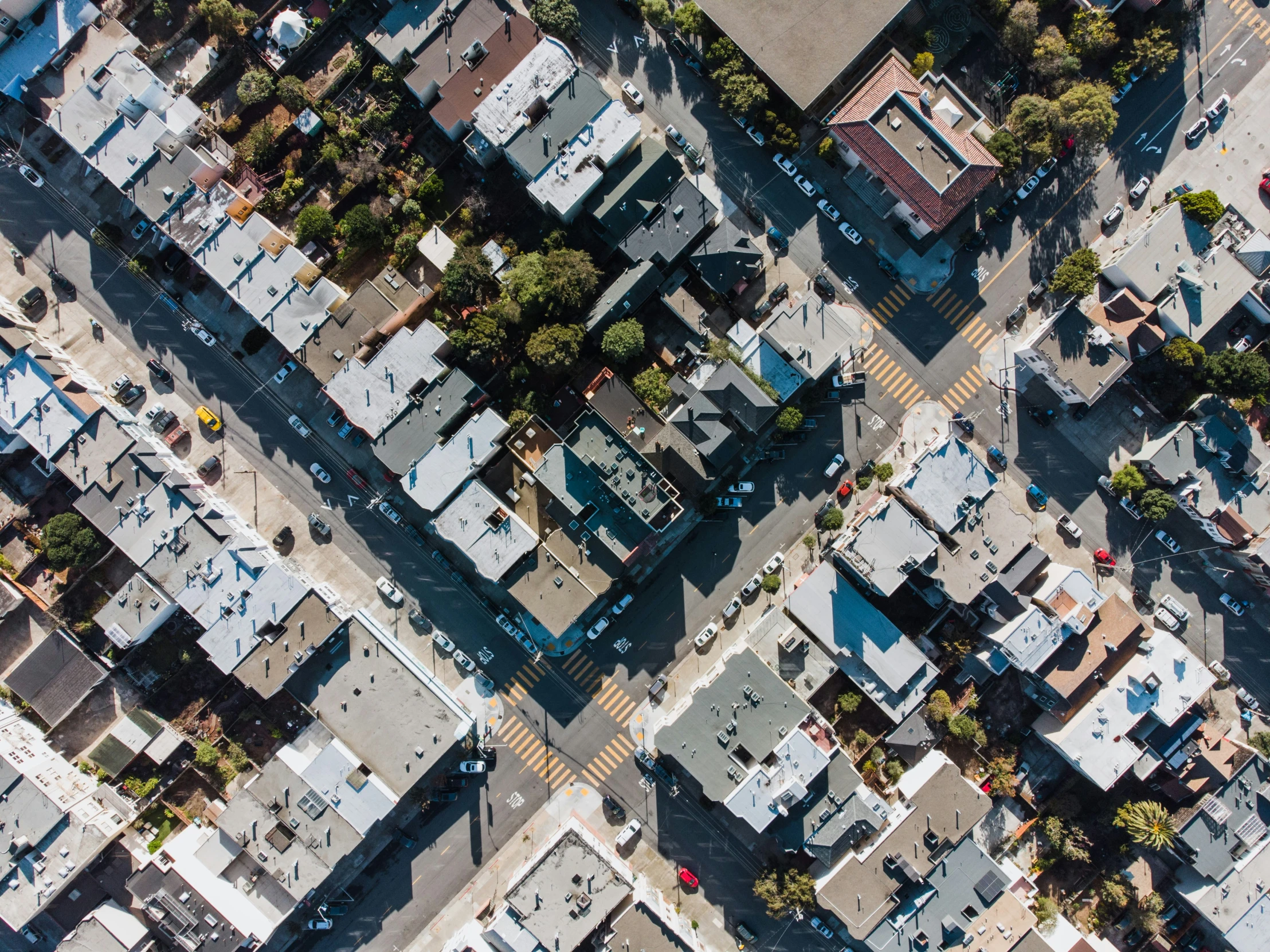 a city that has some houses in the background