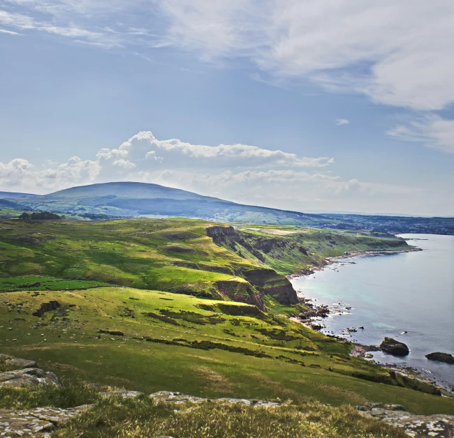 an overview po of green land and some water