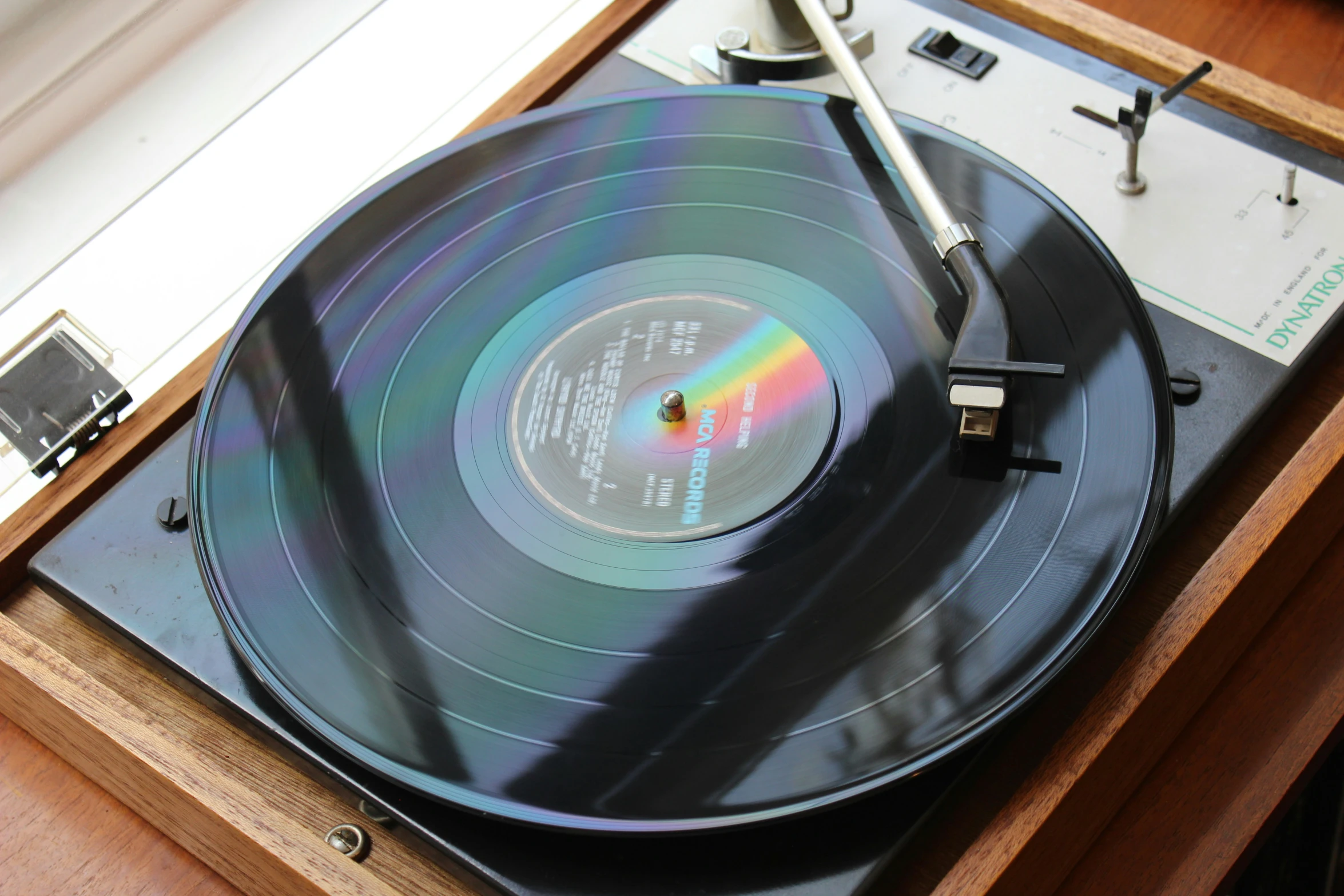 a close up of a record player's turntable