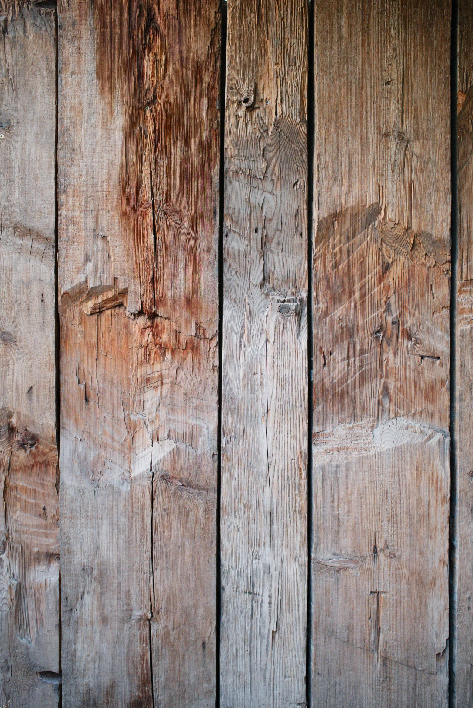 the surface of a wood background texture is very rough