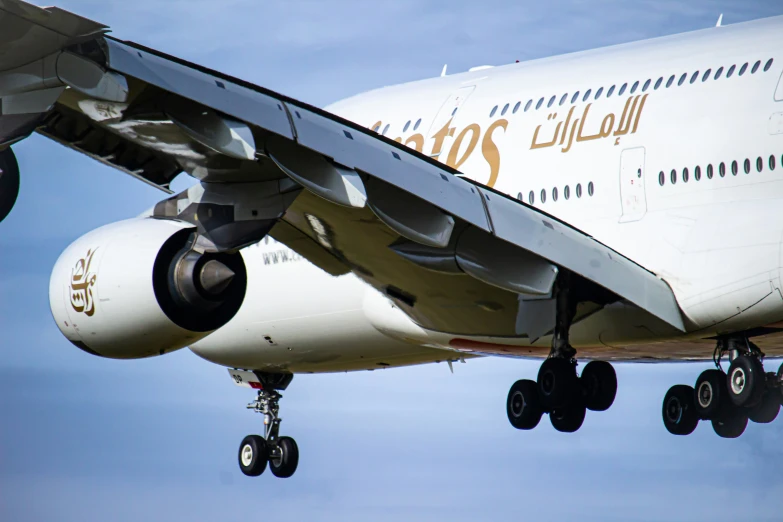 a closeup image of the front of an aeroplane