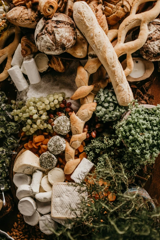 a plate full of bread, ers and gs