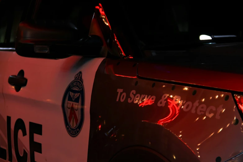 the police car has its lights on