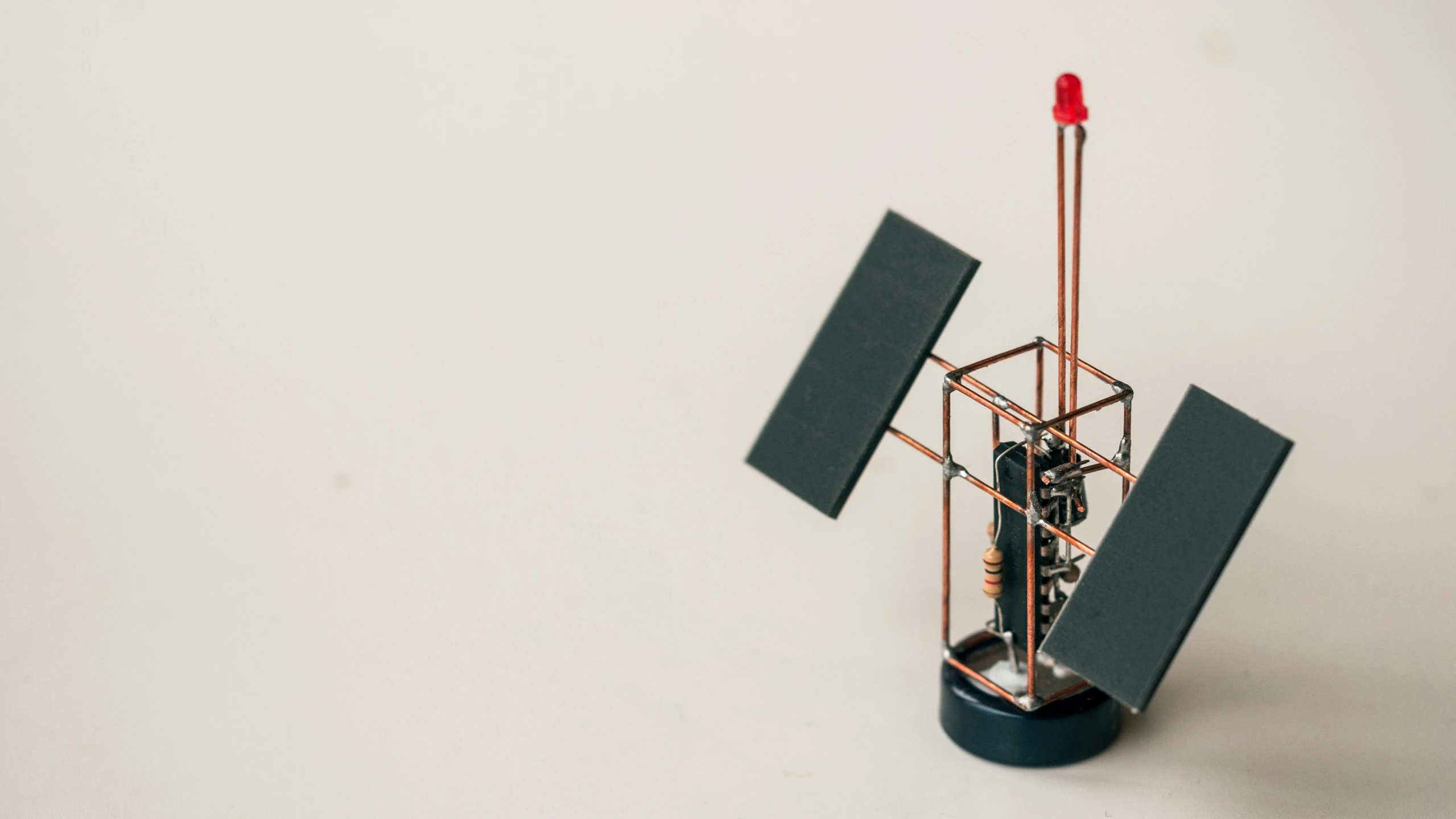 a model of an antenna is shown on the table
