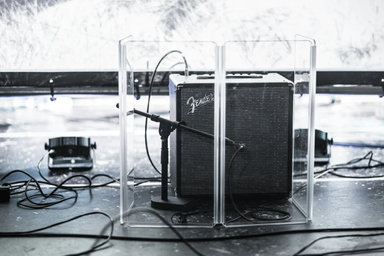 a amp that is in some kind of glass