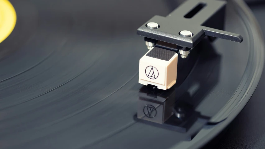 a record player being able to play record