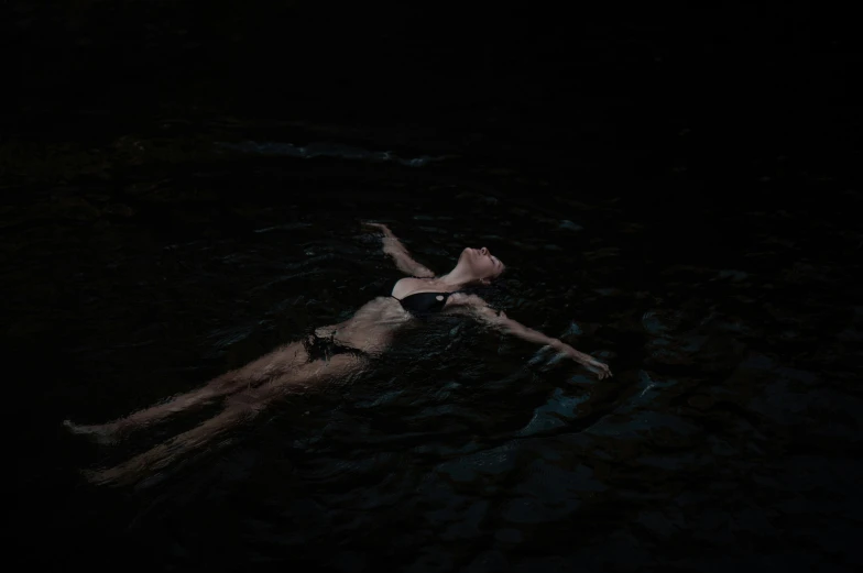 a person that is swimming in the water