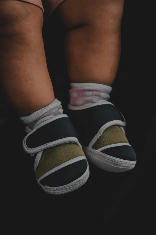 a close up of the feet and toes of a child