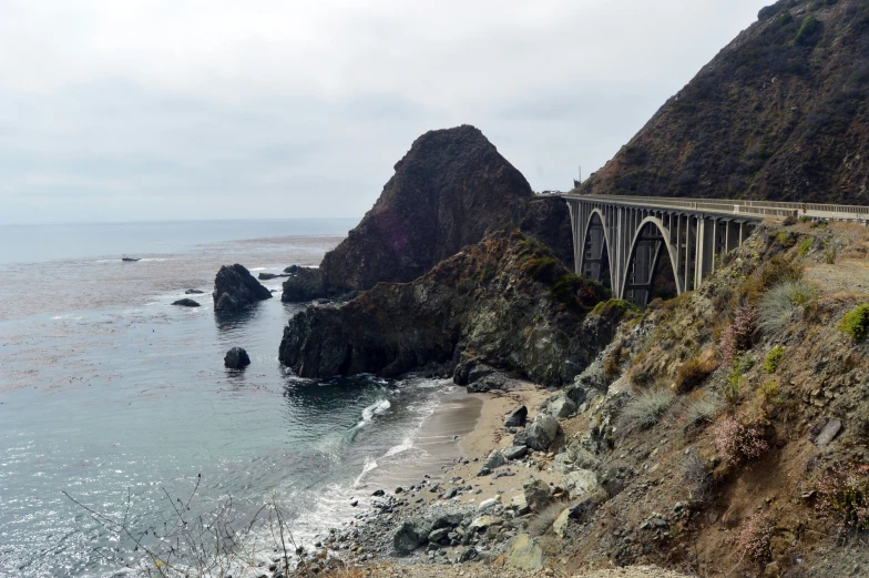 the long bridge is going over the ocean