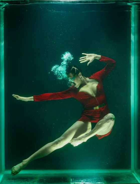 the water and the figure are separated by an underwater piece