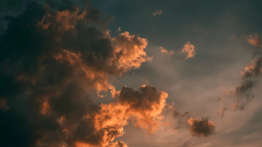 a po of an airplane flying in the sky