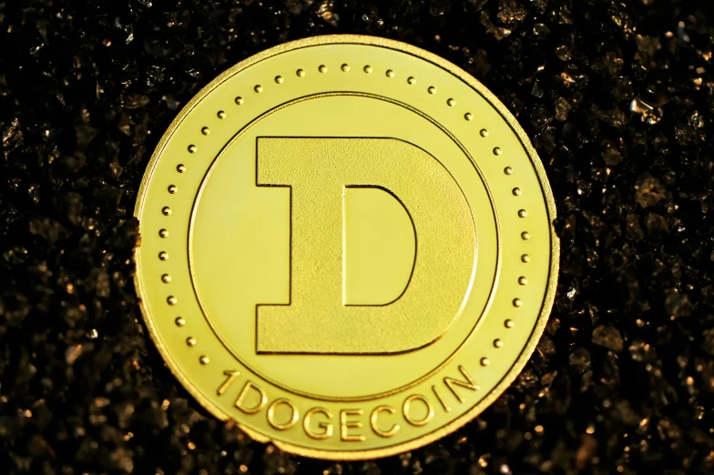the token is made to look like it has a golden d on it