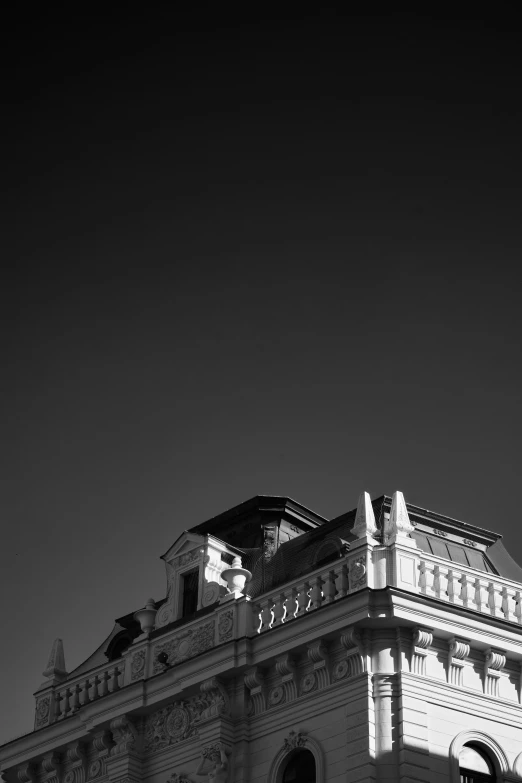 a black and white pograph of a large building