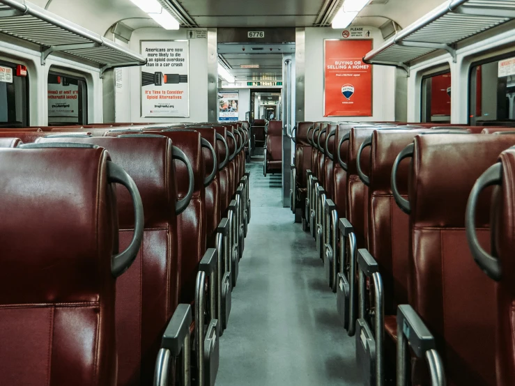 there are many empty seats on the train