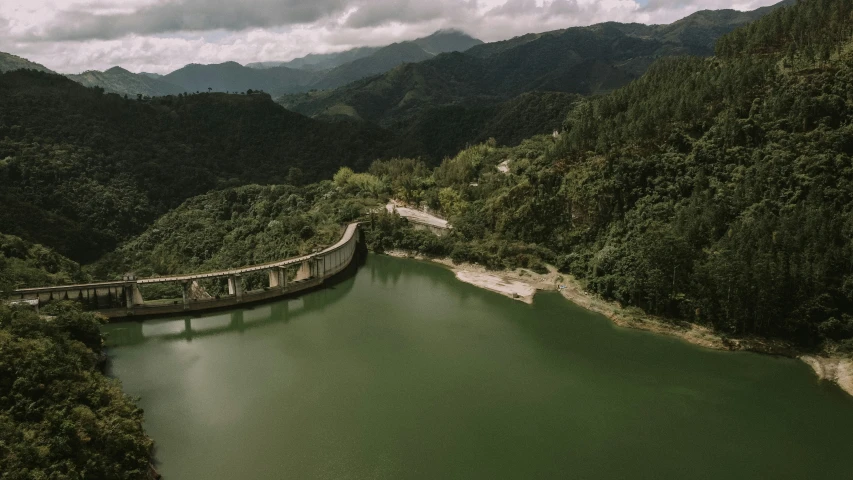 a large body of water next to mountains