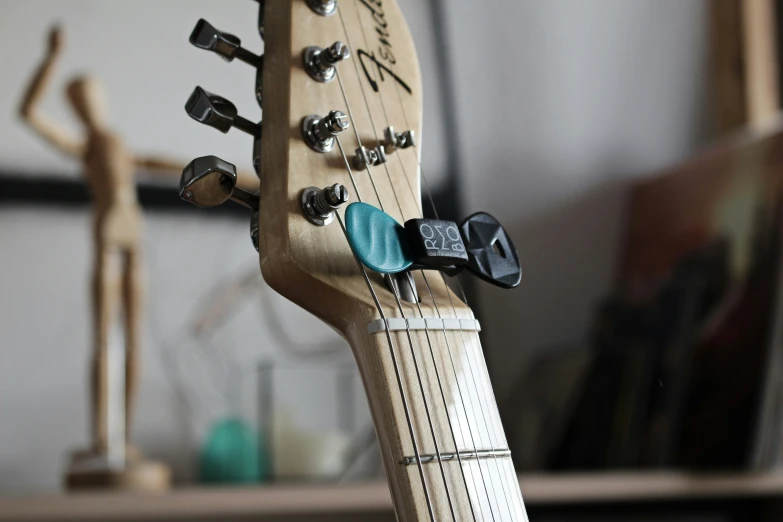 a guitar has been pographed from up close