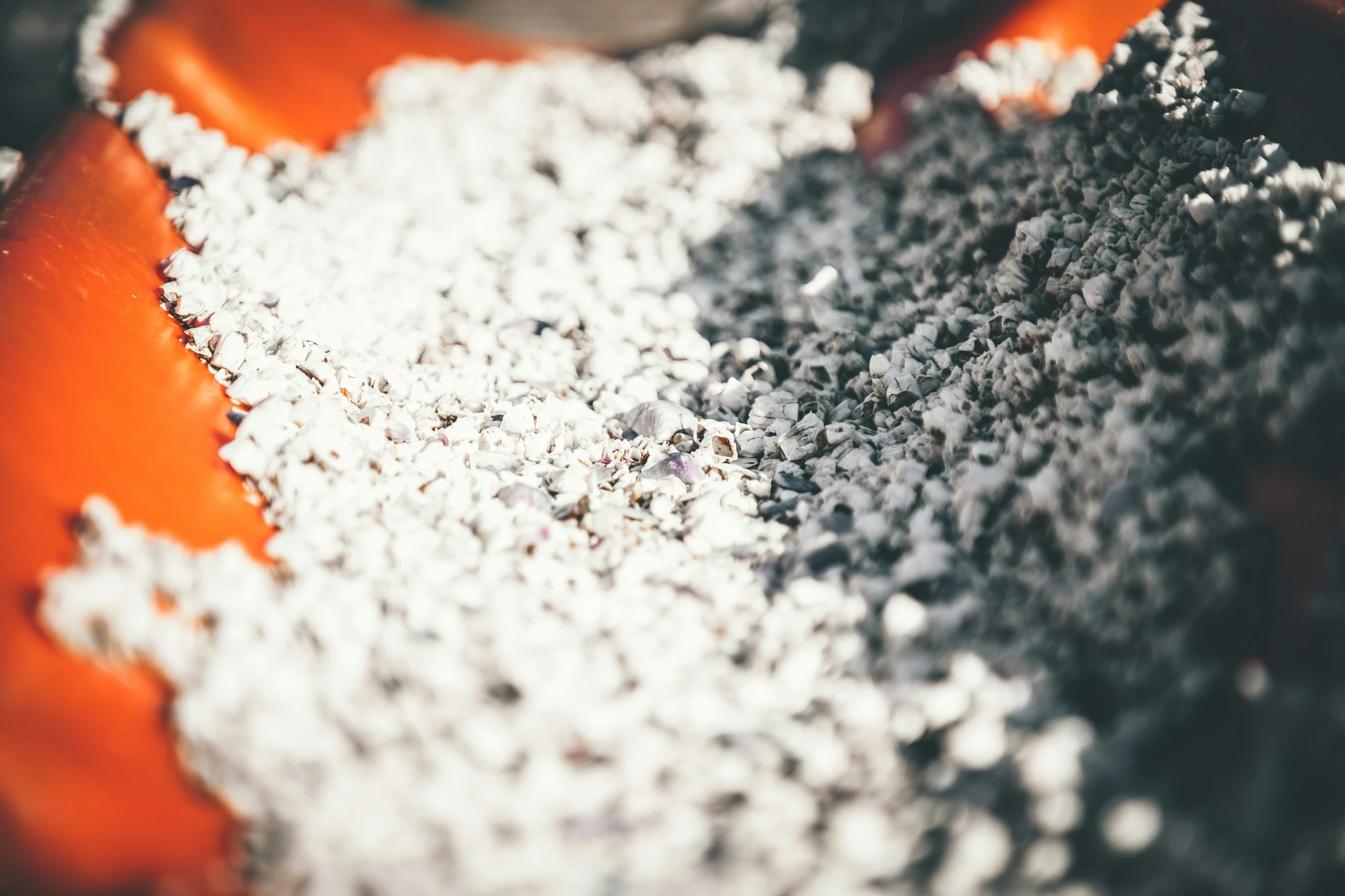 a pile of sugar that is in some kind of bowl