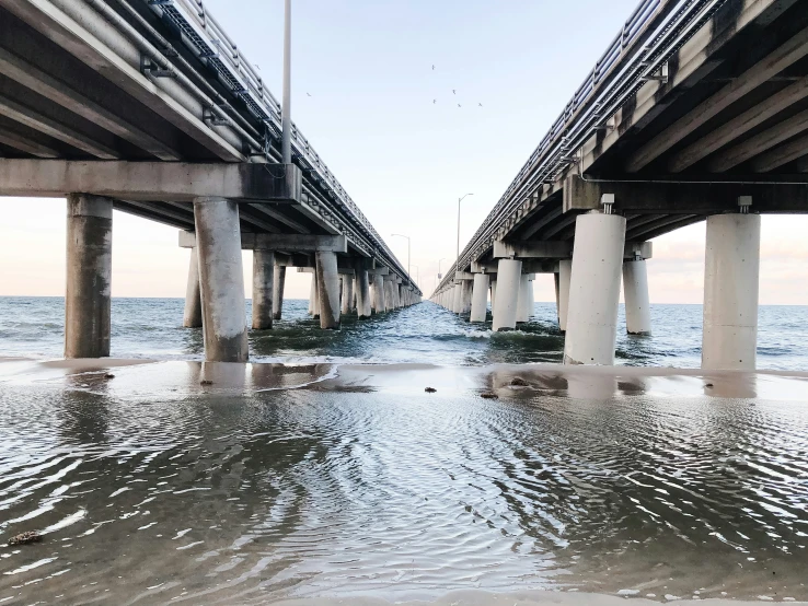 a couple of large bridges that are above water