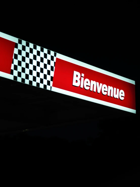 sign that reads bierveue in a black and white background