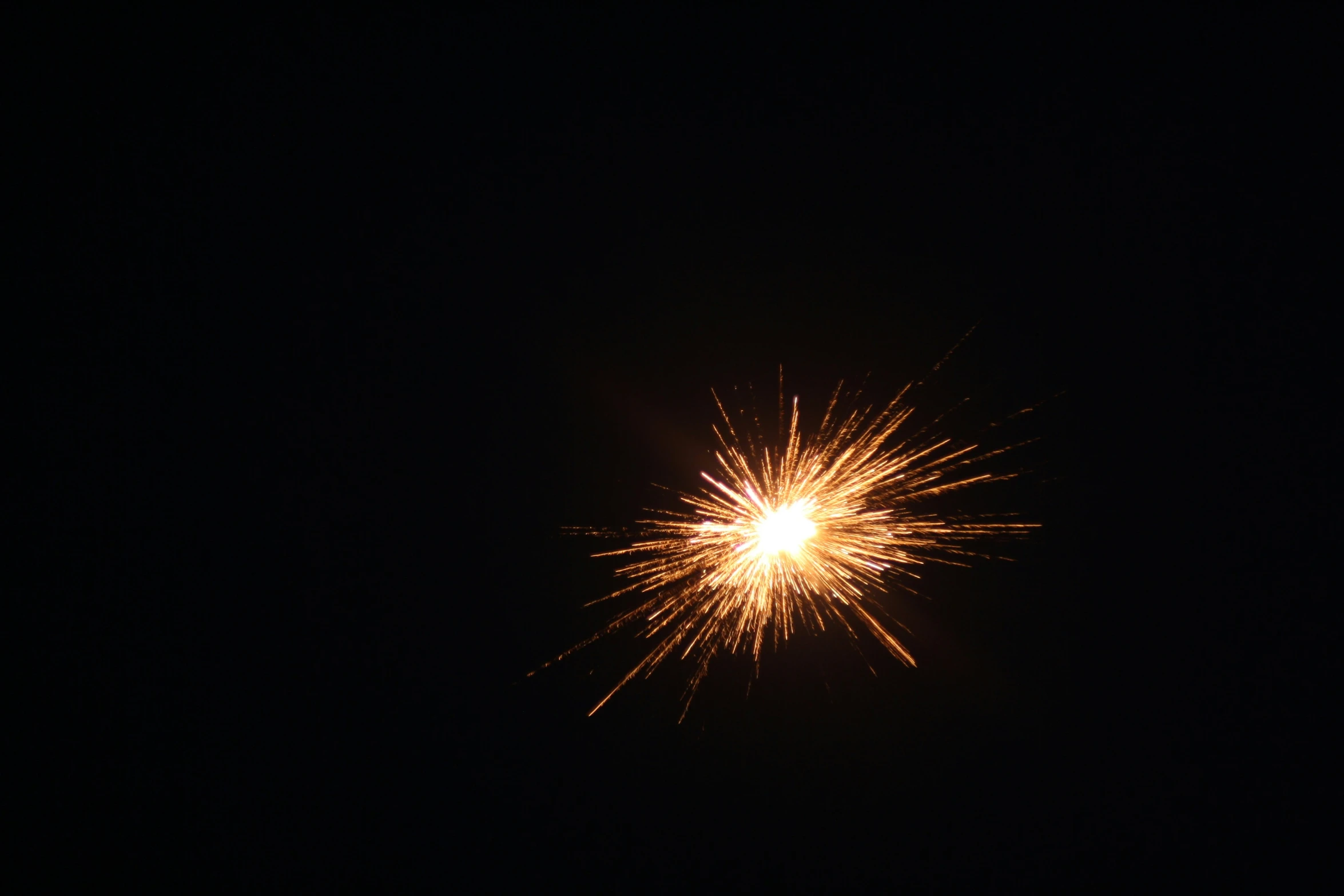 this is a close up picture of a bright fireworks