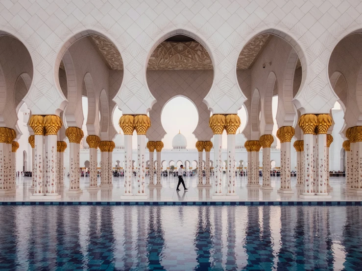 this is a large pool in front of a building