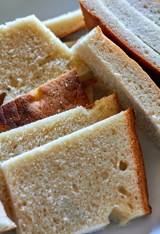 pieces of bread that have been sliced into slices