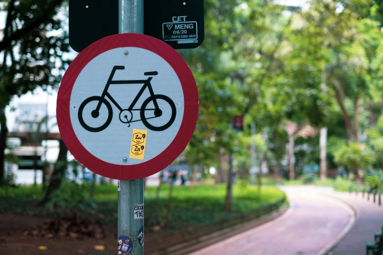 there is a sign showing bicycles and no bicycles