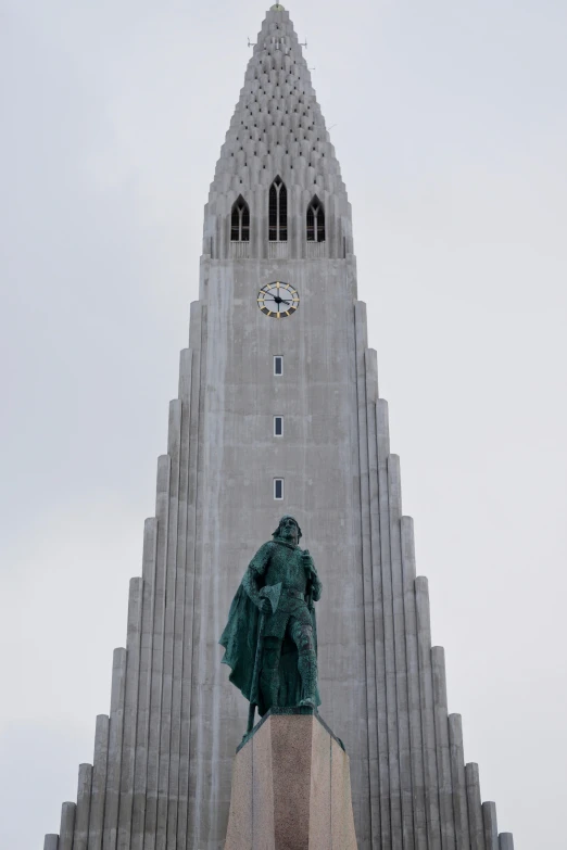 a monument is set inside the middle of a tower