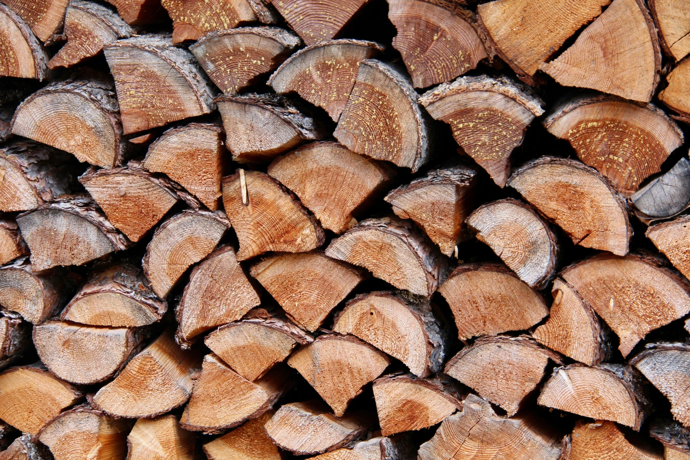 some kind of pile of wood that is stacked together