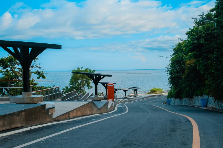 there is a very pretty scenic street by the water