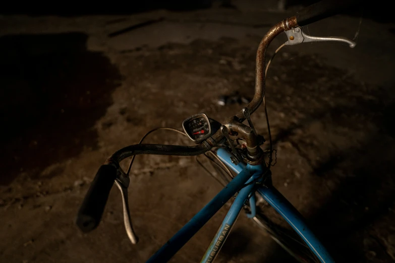 a bike has a wire on the handlebars