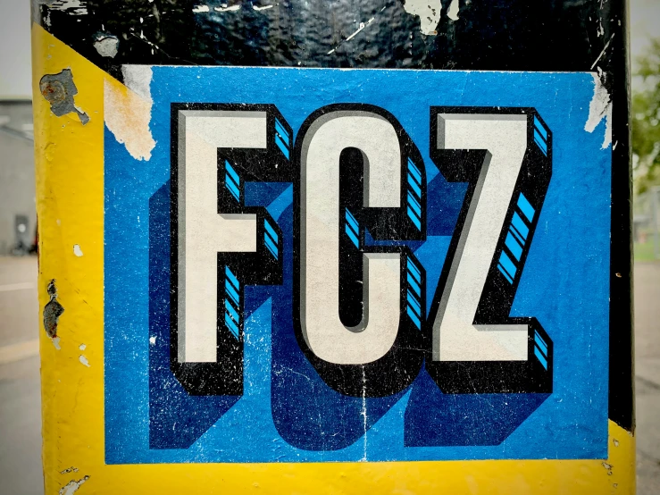 a street sign with the word fcz written on it