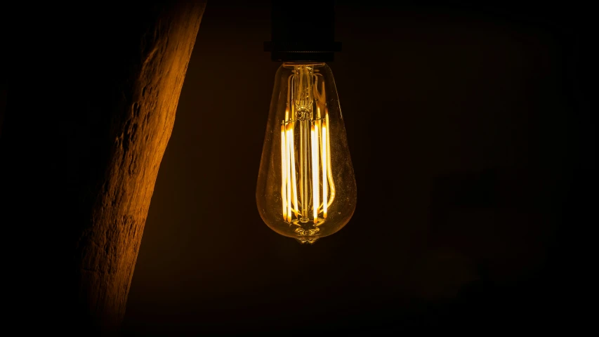 there are some light bulbs and an old fashioned bulb